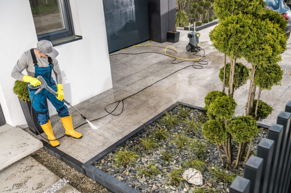 Pressure washing service in Slidell